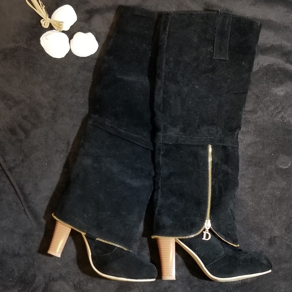 Make Me An Offer! 😃 Black And Gold Velvet Boots!